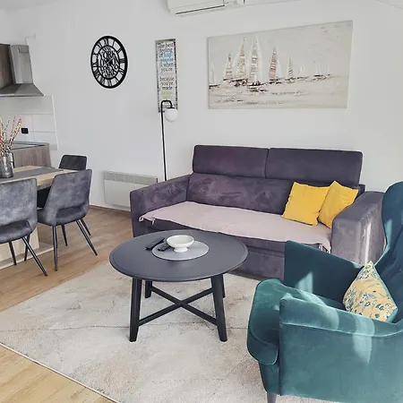 Stoja Konukevi Zadar